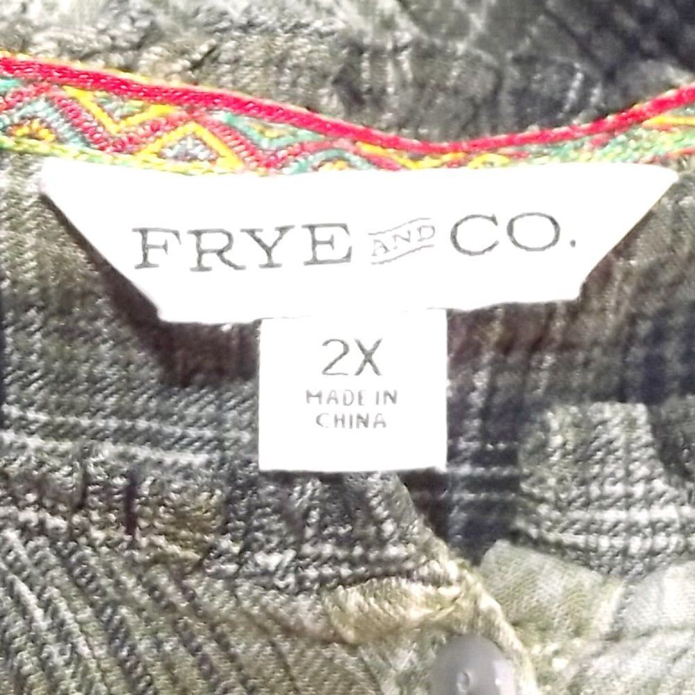 FRYE & CO Blouse, 2X, Green/Black Plaid, long sleeves, Pullover/Buttons, Rayon - Picture 10 of 11